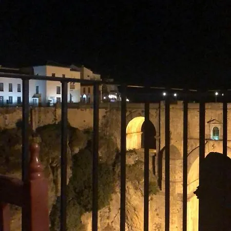 Balcones Del Tajo 2 ロンダ